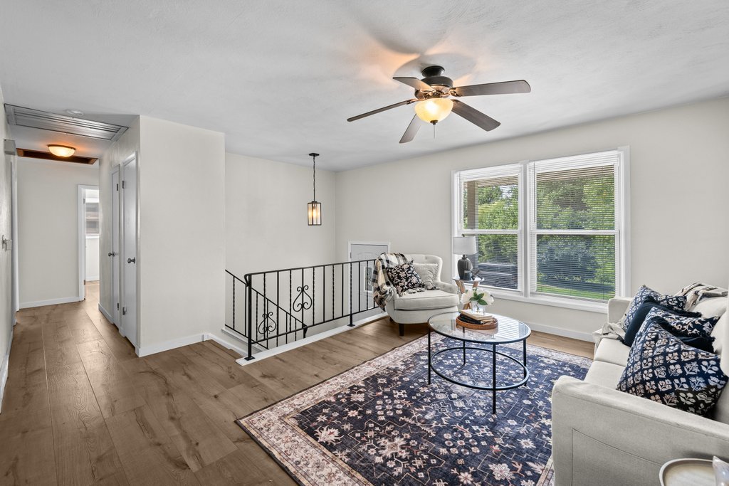 1272 Golden Valley Drive Property Photo 4