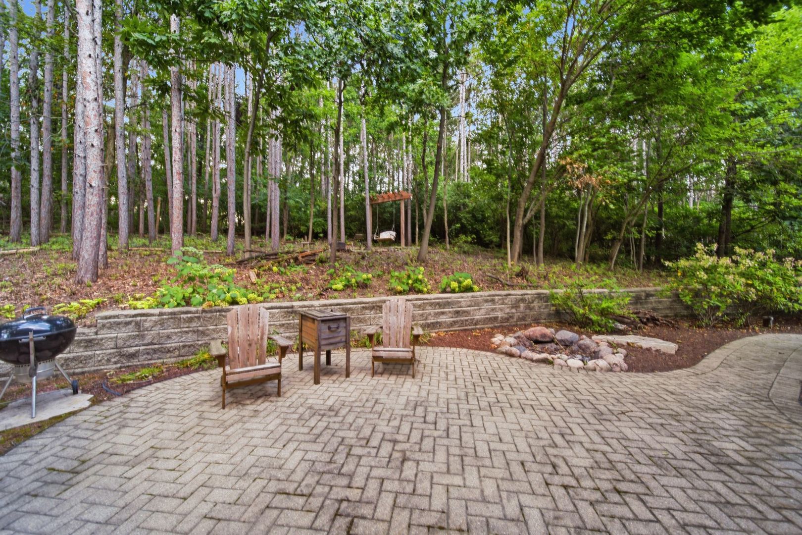 16556 Pine Hill Drive Property Photo 15