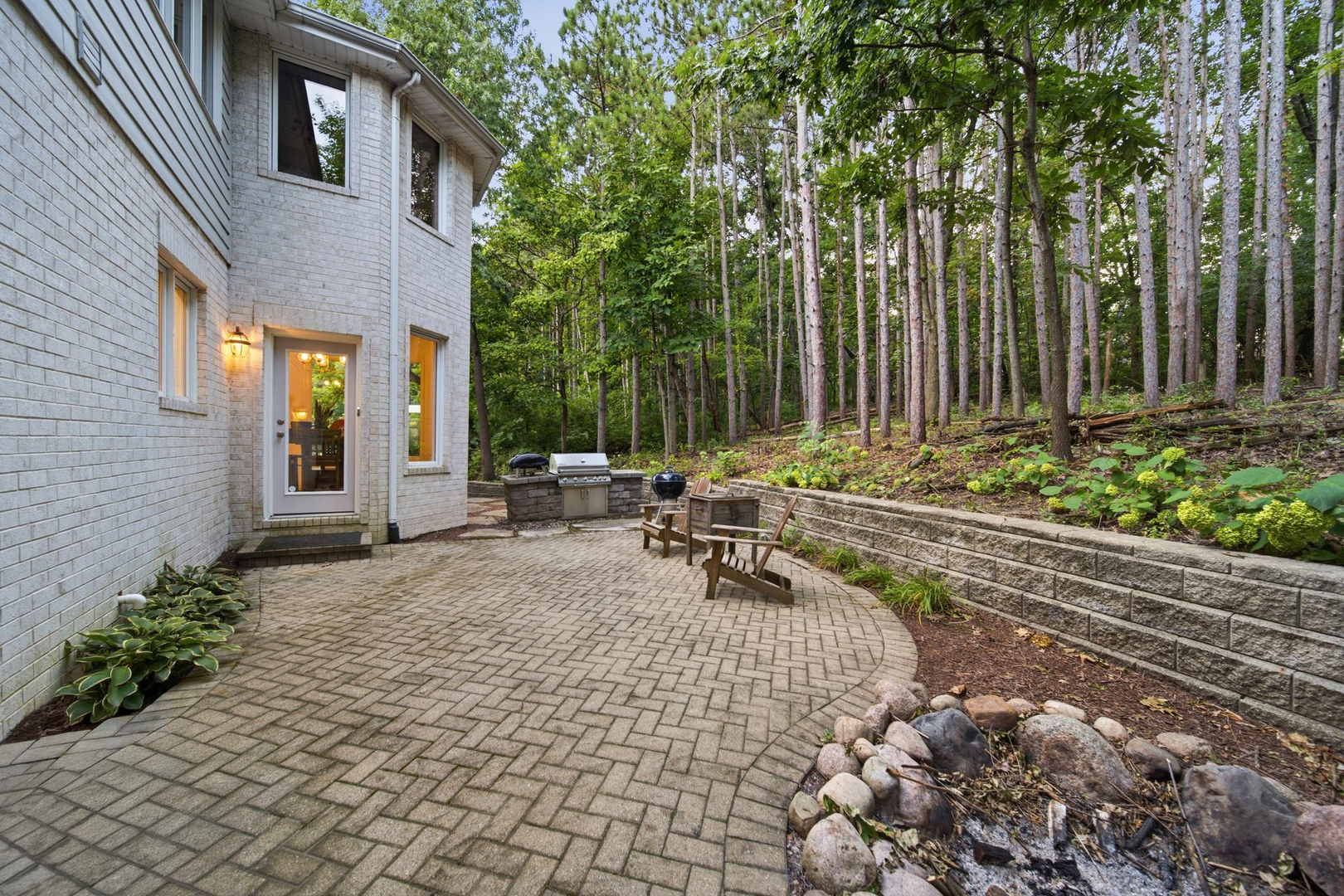 16556 Pine Hill Drive Property Photo 16