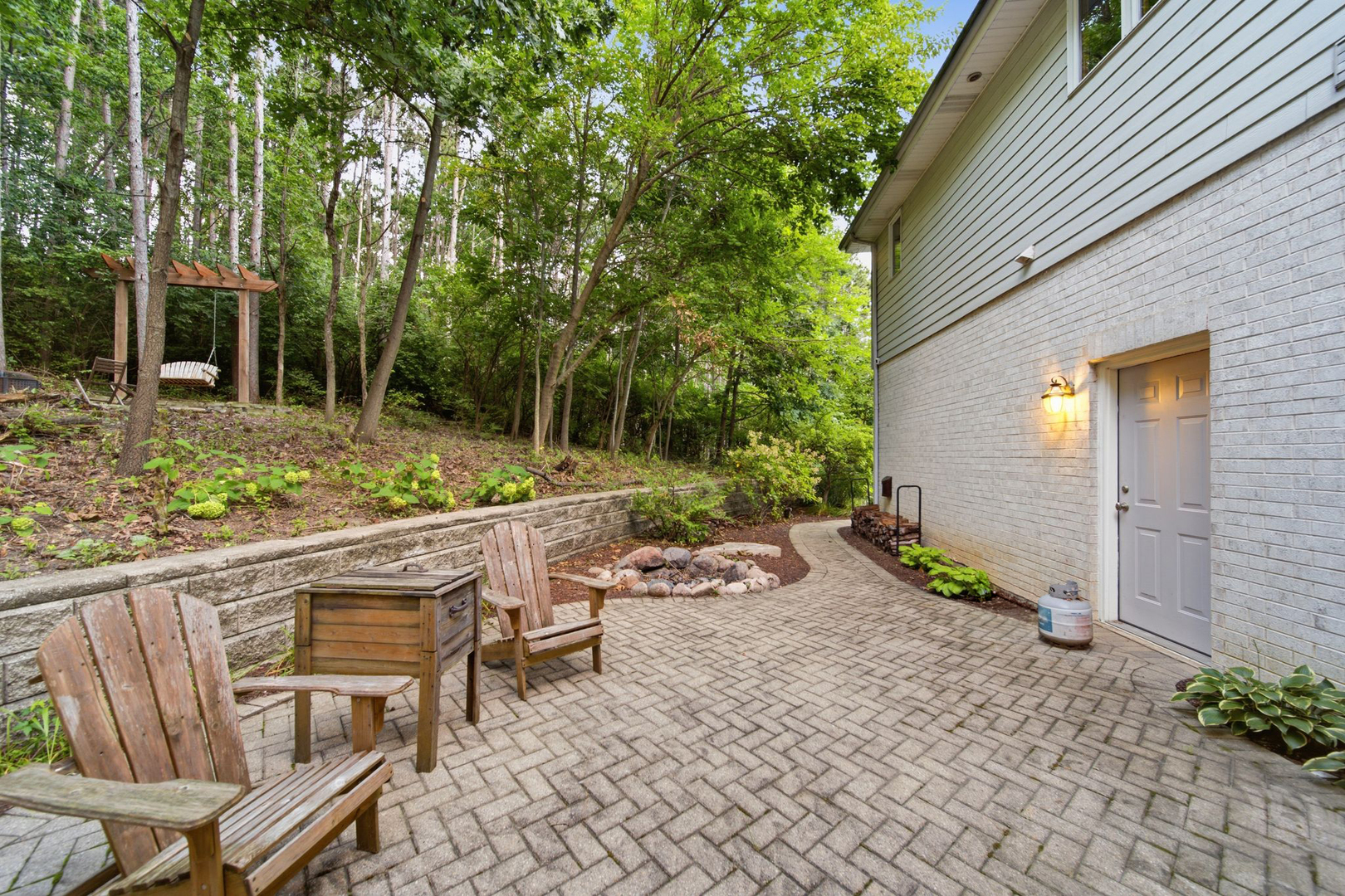 16556 Pine Hill Drive Property Photo 17
