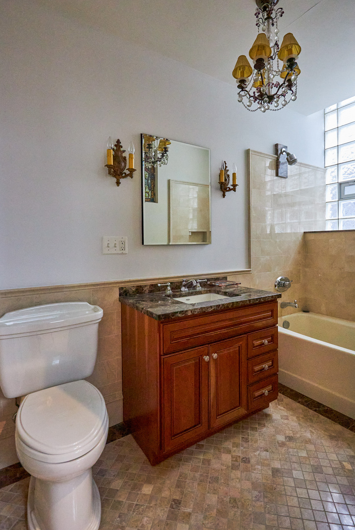 1901 W Cornelia Avenue Property Photo 60