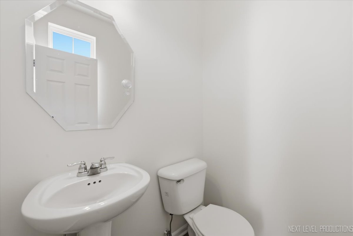 806 Finley Drive Property Photo 16