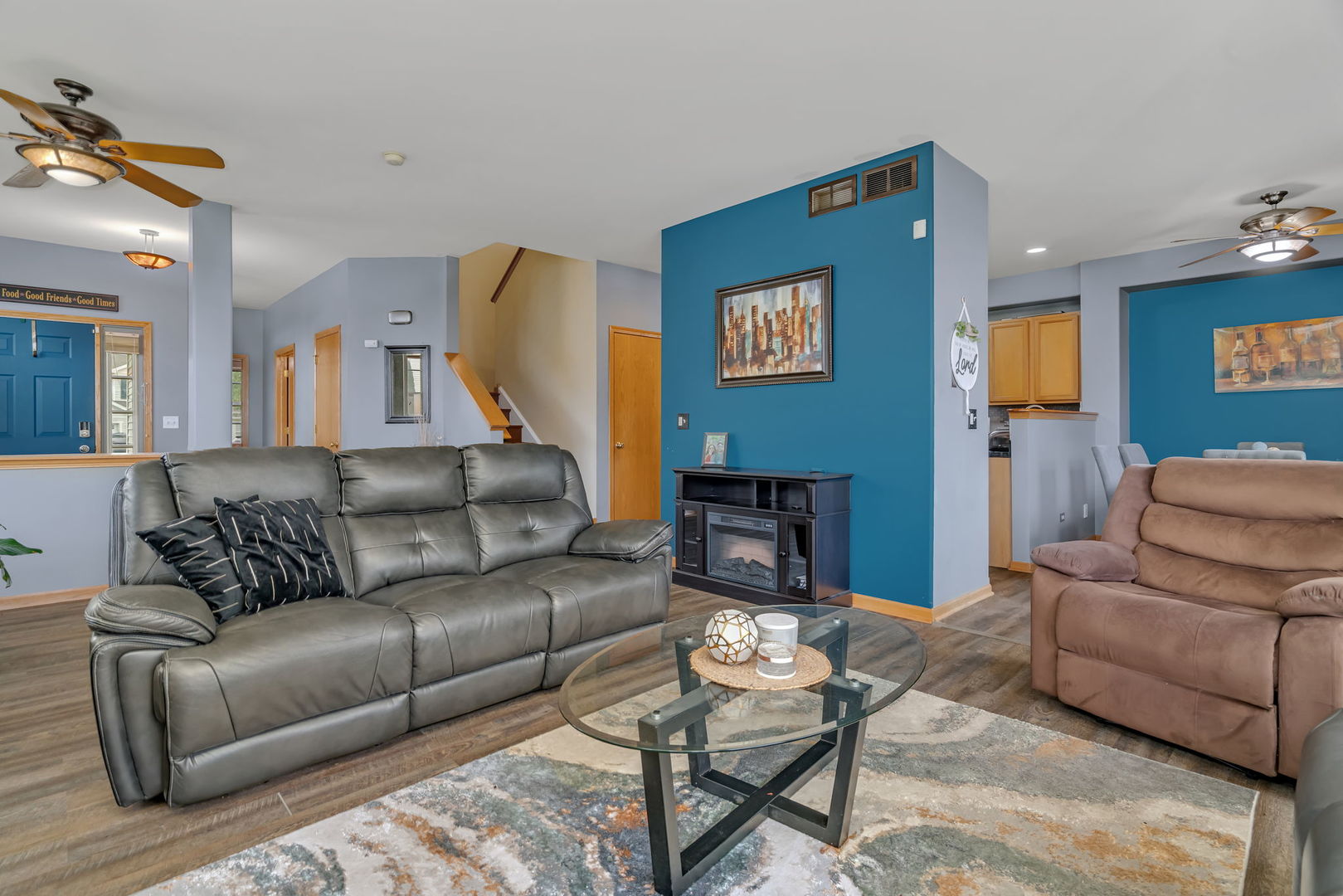 16107 Huron Street Property Photo 9
