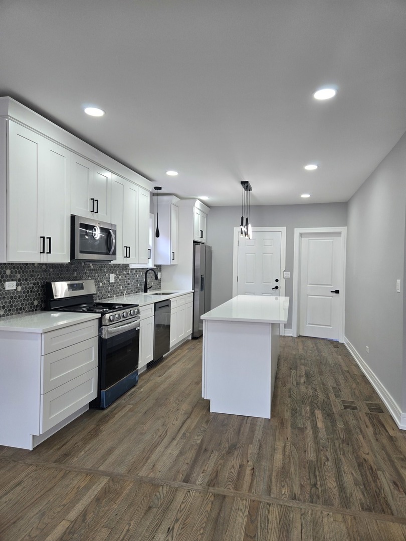 12128 S Yale Avenue Property Photo 6