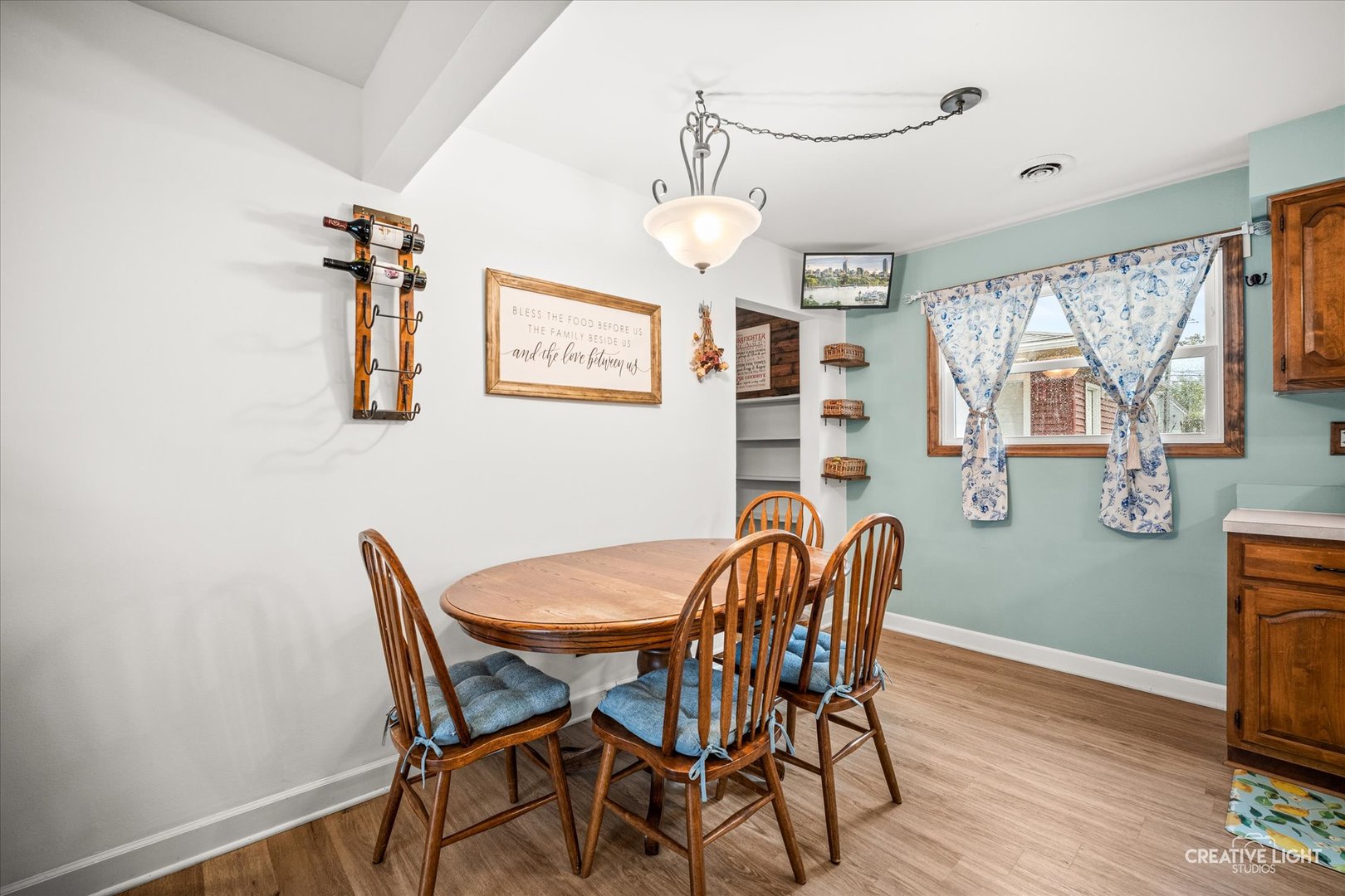 111 E 14th Place Property Photo 10