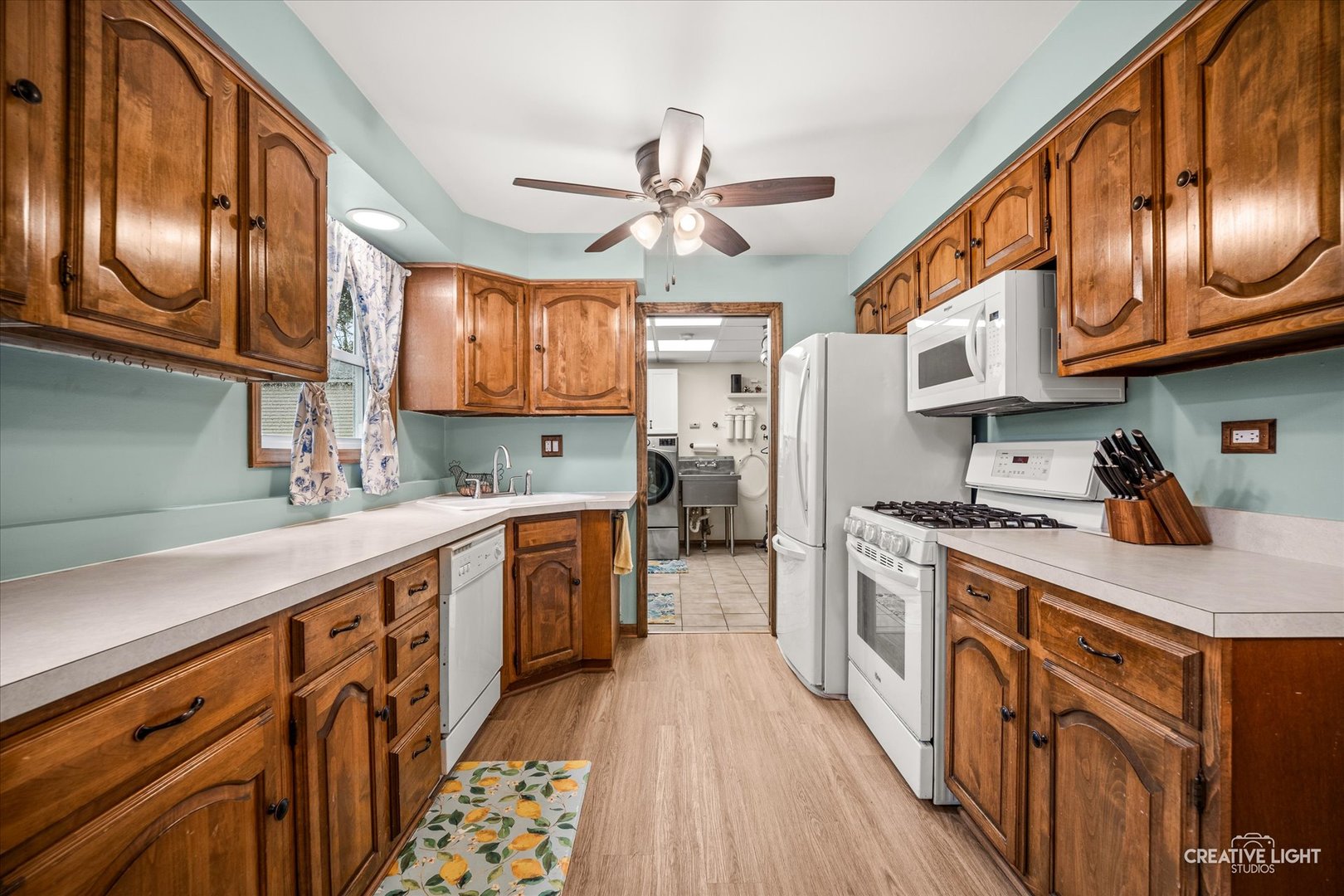 111 E 14th Place Property Photo 11