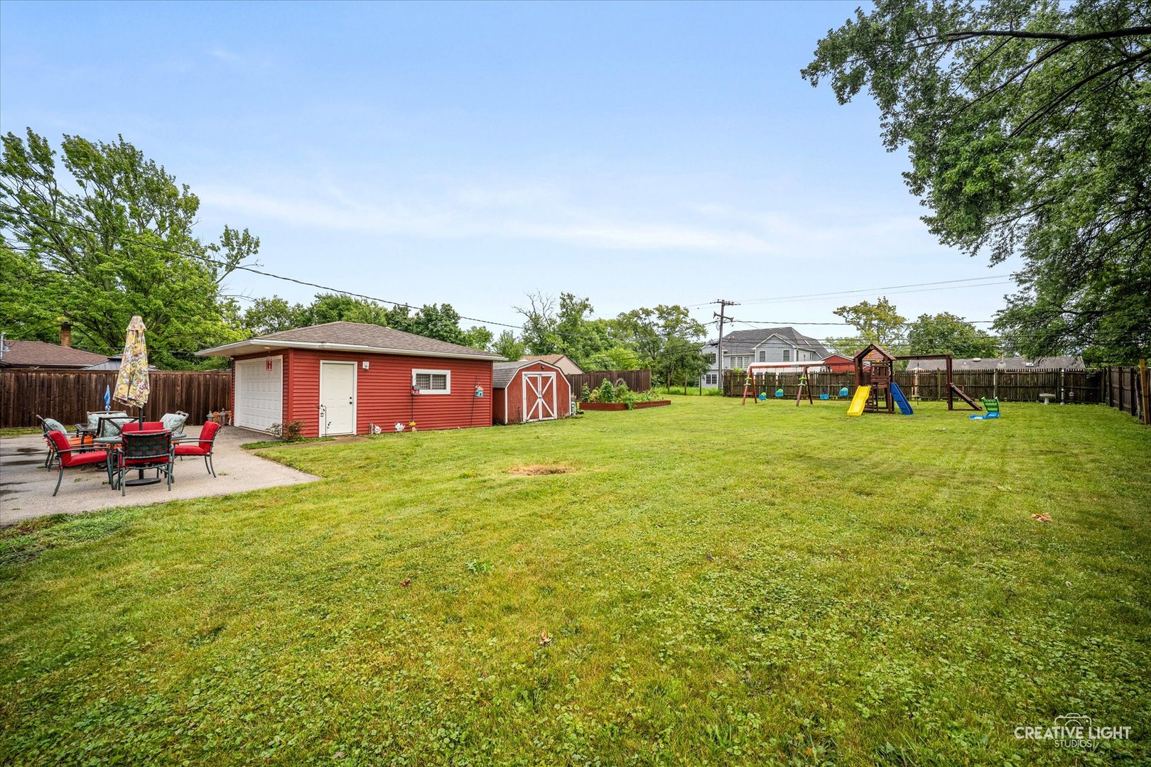 111 E 14th Place Property Photo 14