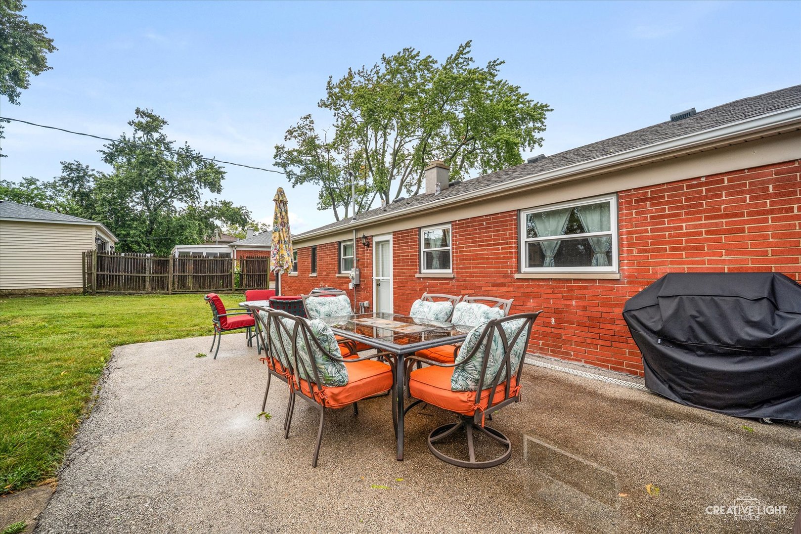 111 E 14th Place Property Photo 16