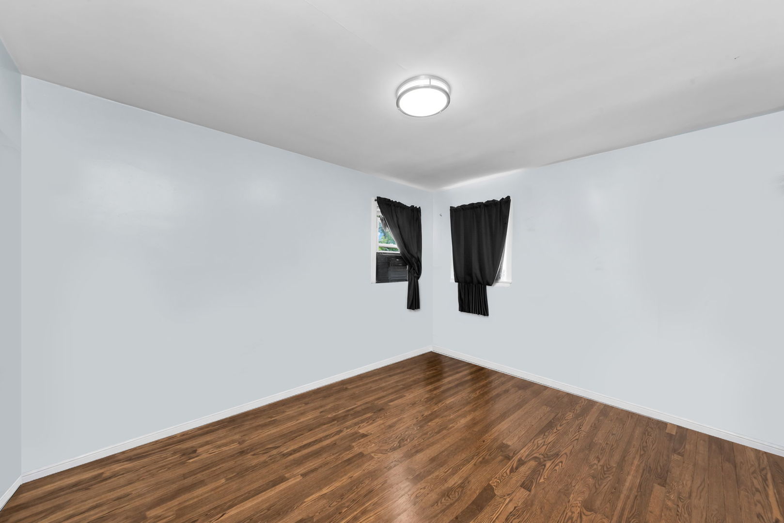 423 Jefferson Street Property Photo 8