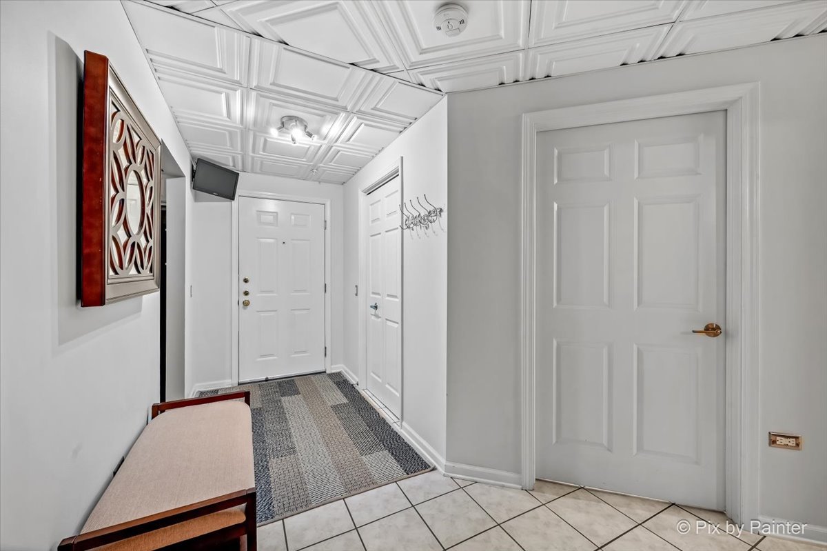 1500 S Ardmore Avenue 308 Property Photo 1