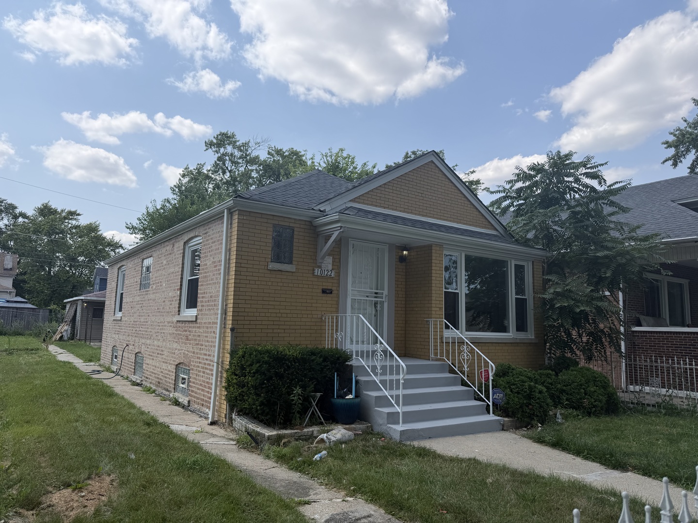 10122 S Wallace Street Property Photo 2