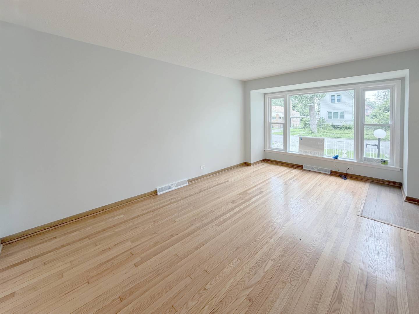 10122 S Wallace Street Property Photo 4