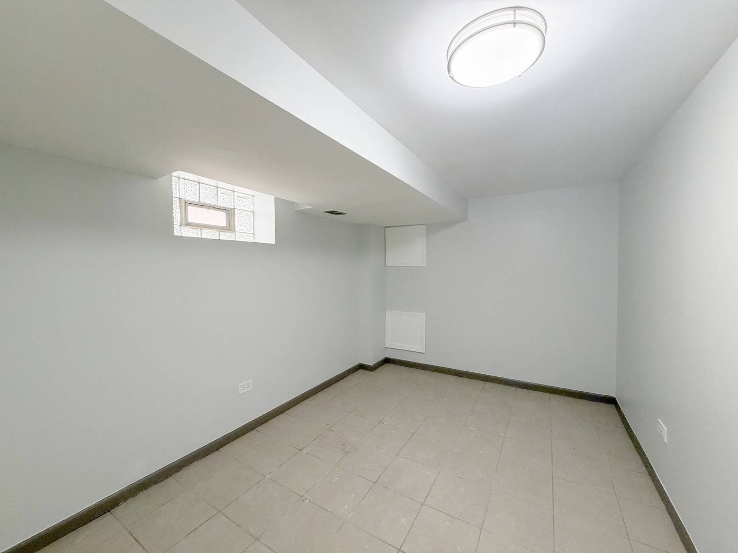 10122 S Wallace Street Property Photo 12