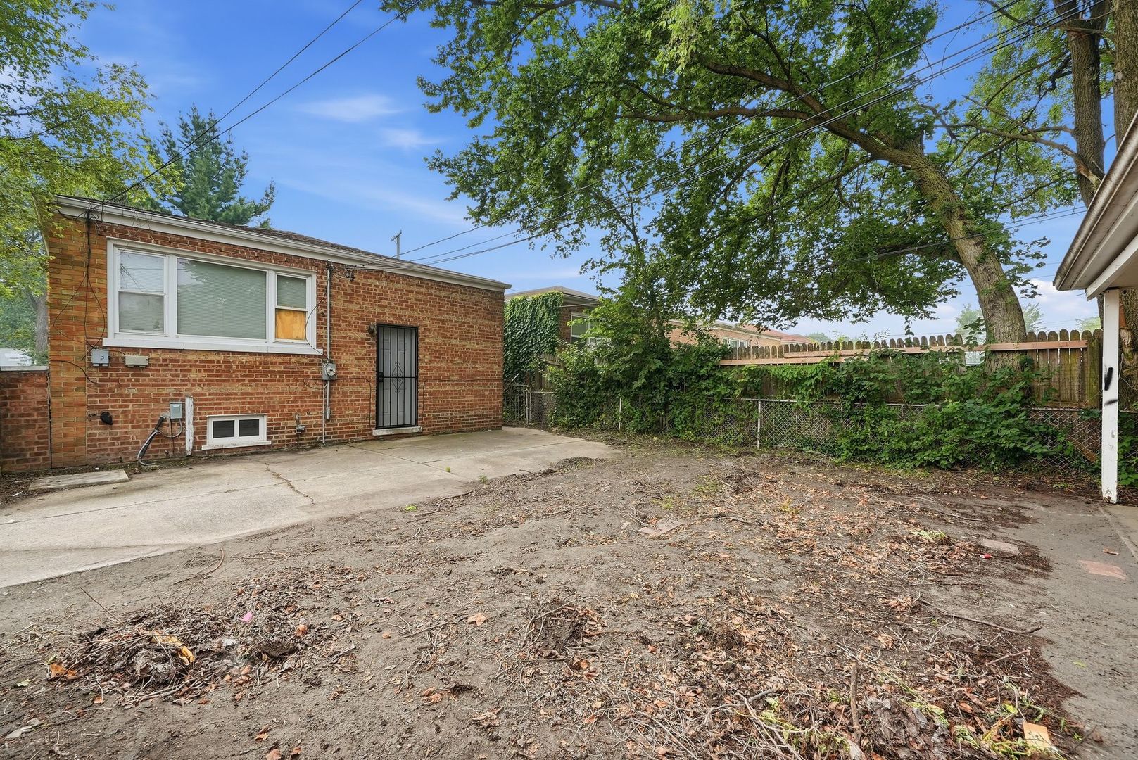 9700 S Torrence Avenue Property Photo 28