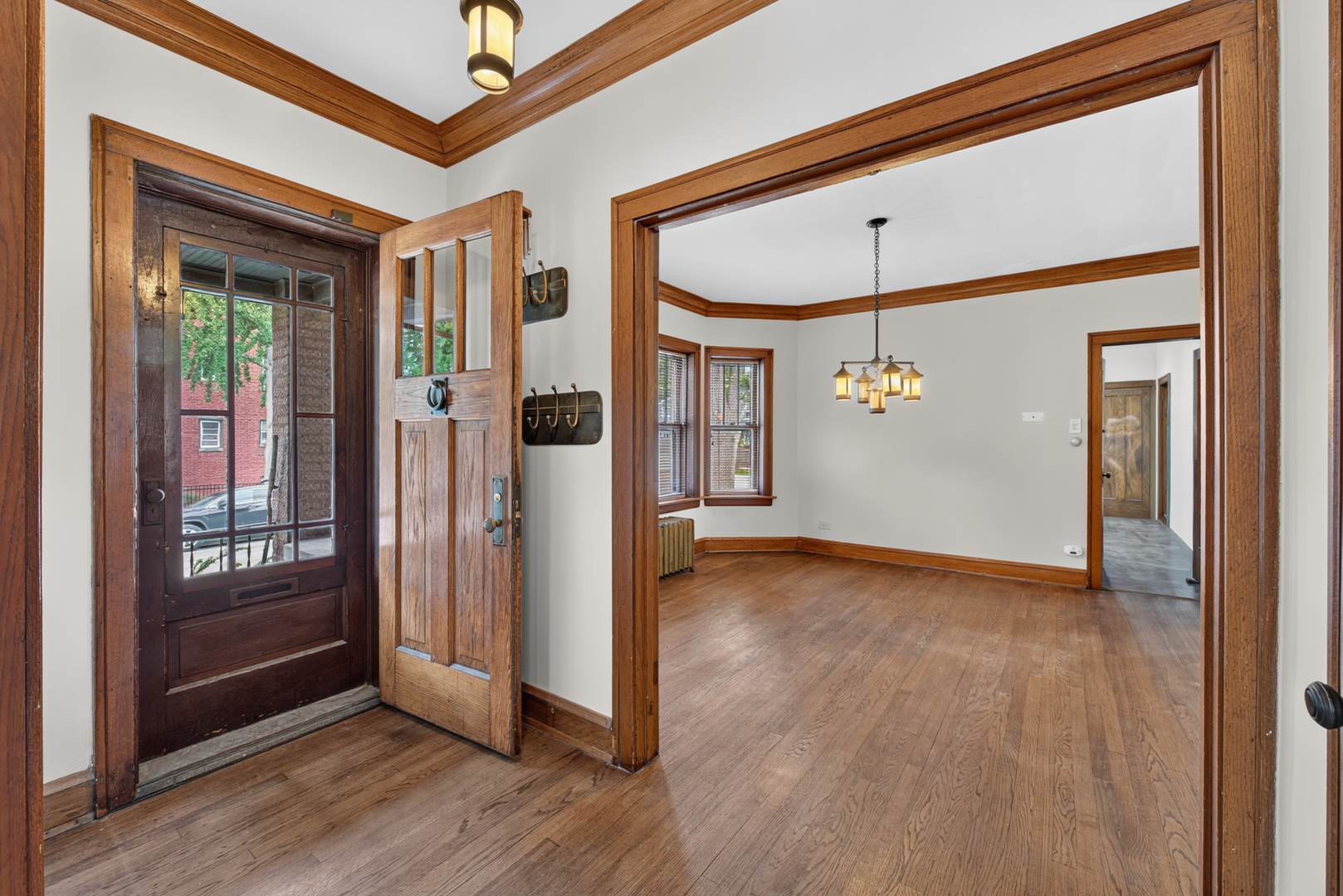 1100 S Scoville Avenue Property Photo 3