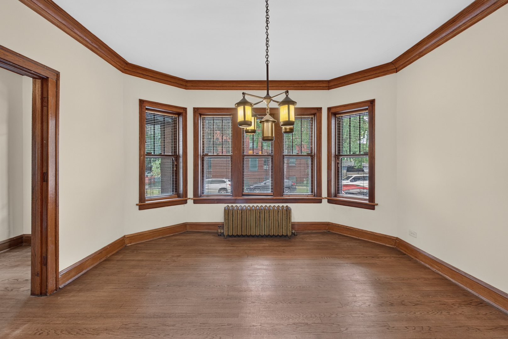 1100 S Scoville Avenue Property Photo 8