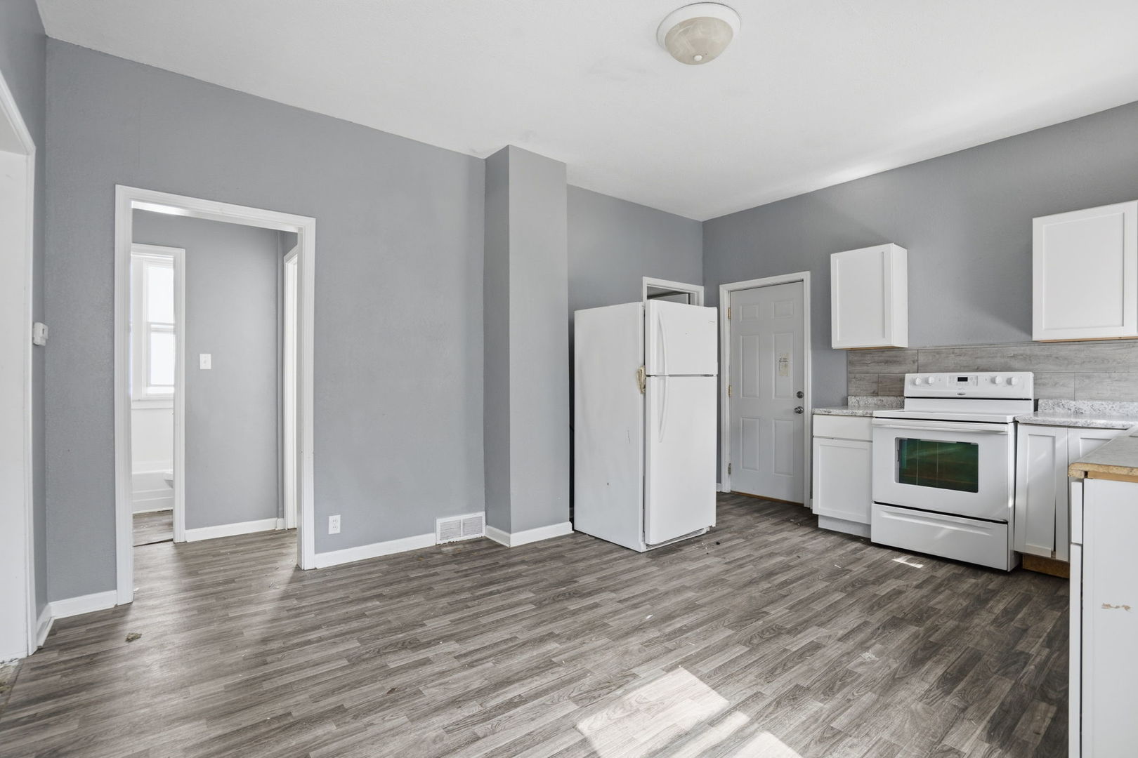 3337 7 1/2 Avenue Property Photo 13