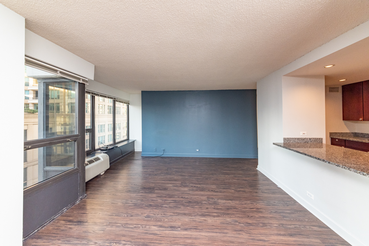30 E Huron Street 904 Property Photo 3