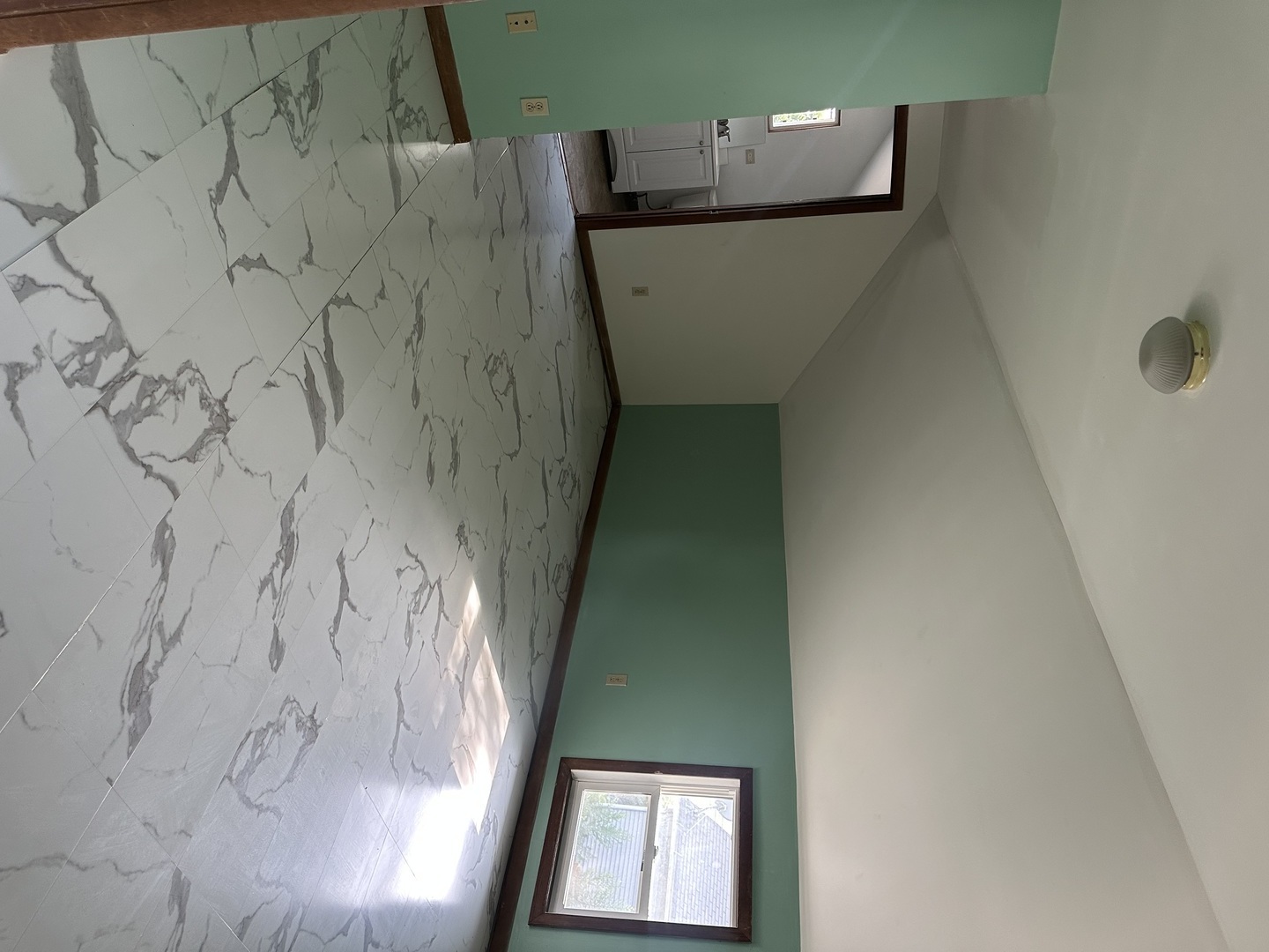 108 E Webster Street Property Photo 3