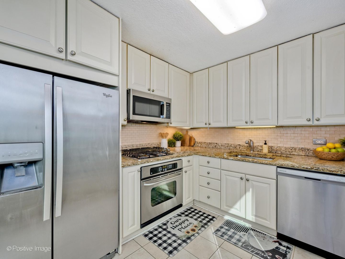 9715 Woods Drive 402 Property Photo 10