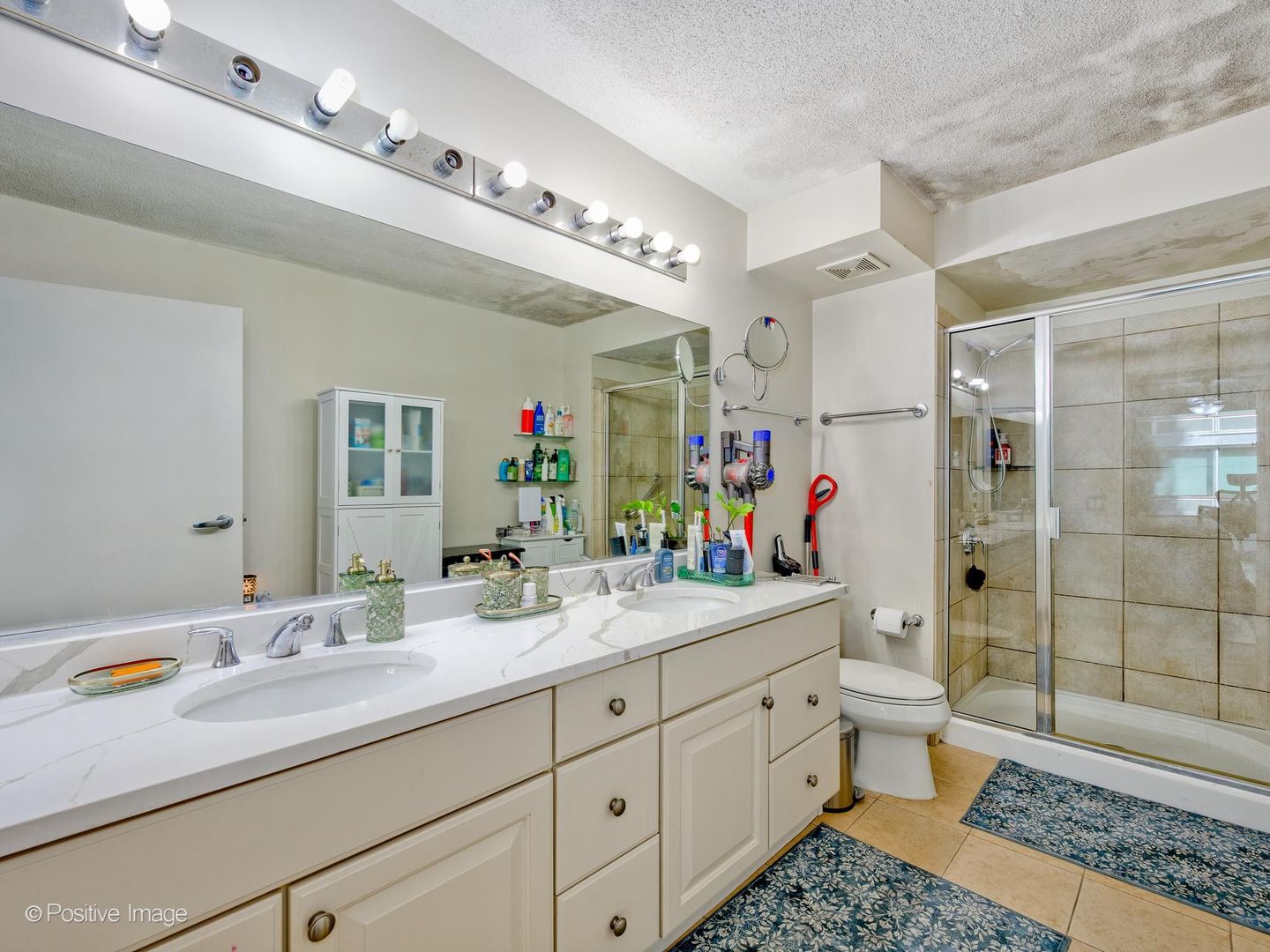 9715 Woods Drive 402 Property Photo 14