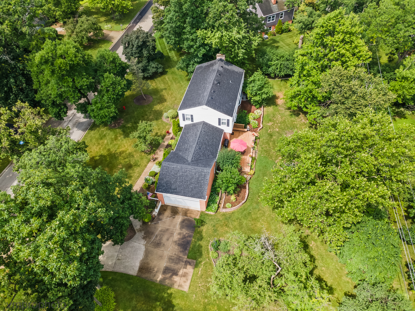 6 Londonderry Lane Property Photo 2
