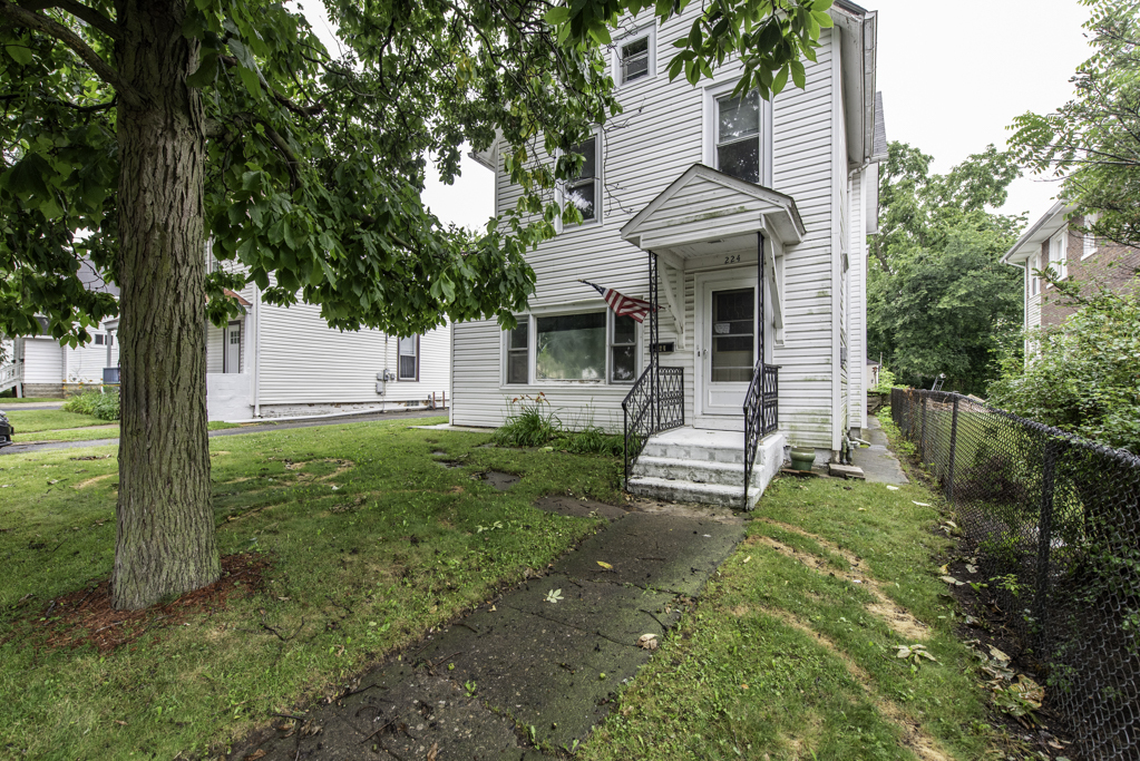 224 S Lincoln Avenue Property Photo 3