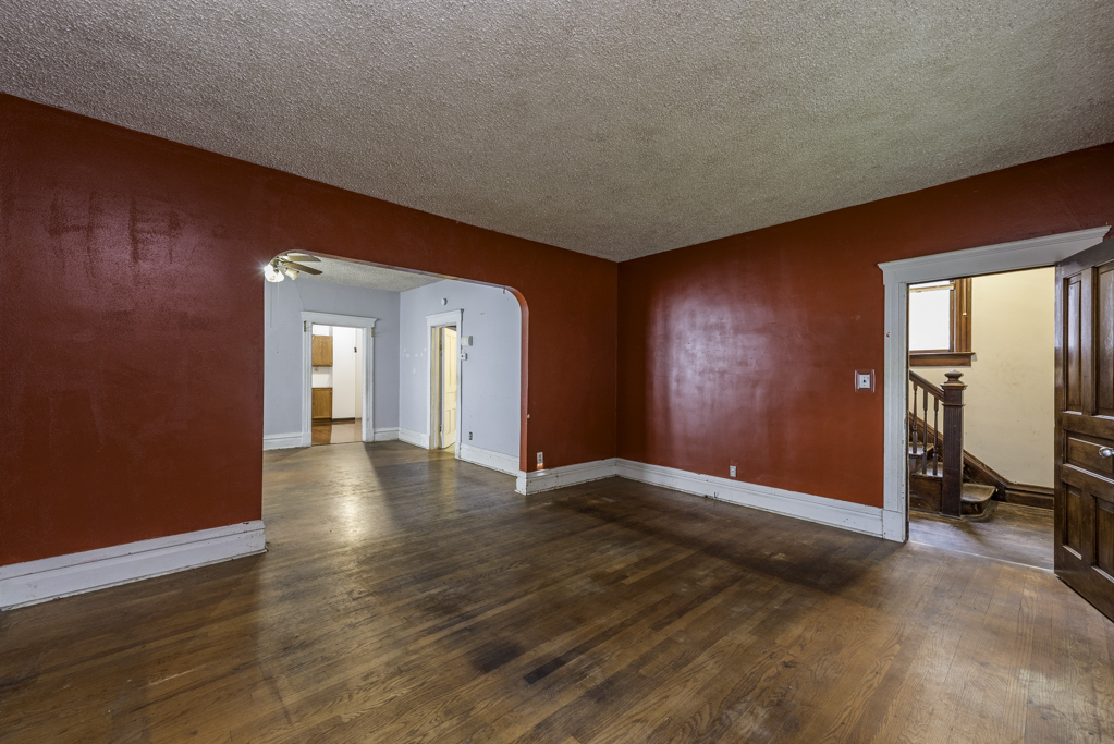 224 S Lincoln Avenue Property Photo 5