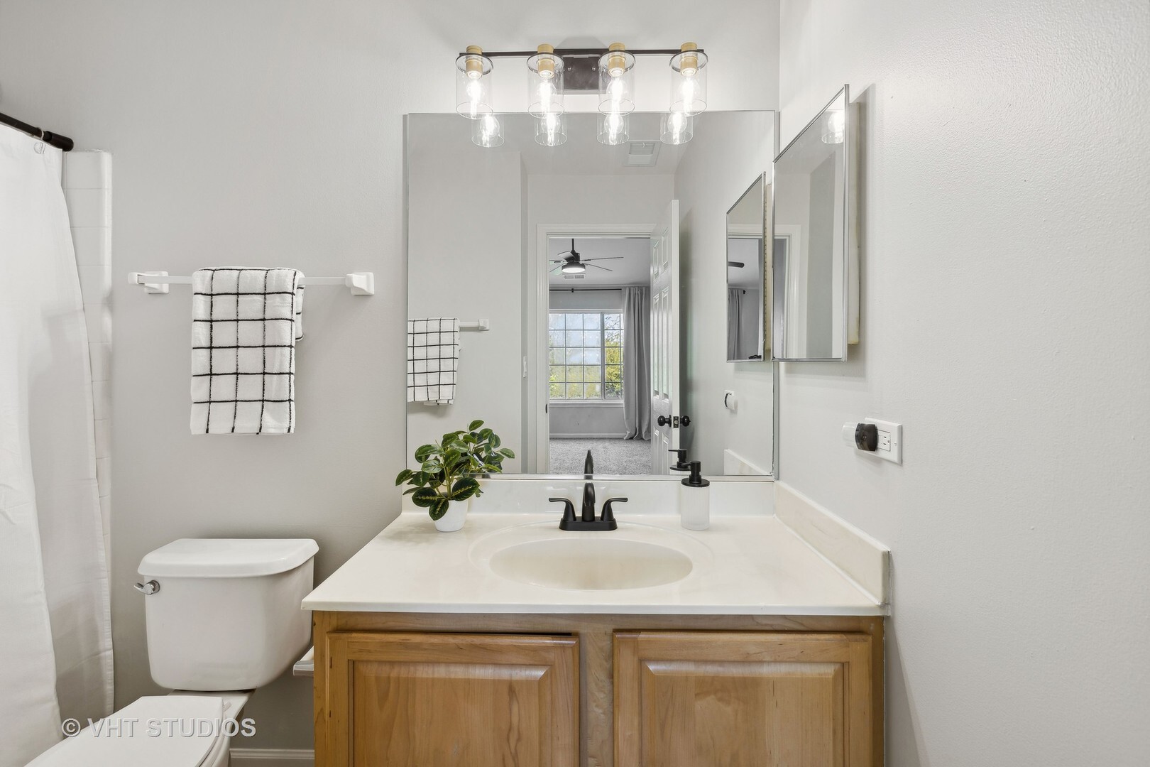 2222 Daybreak Drive Property Photo 11