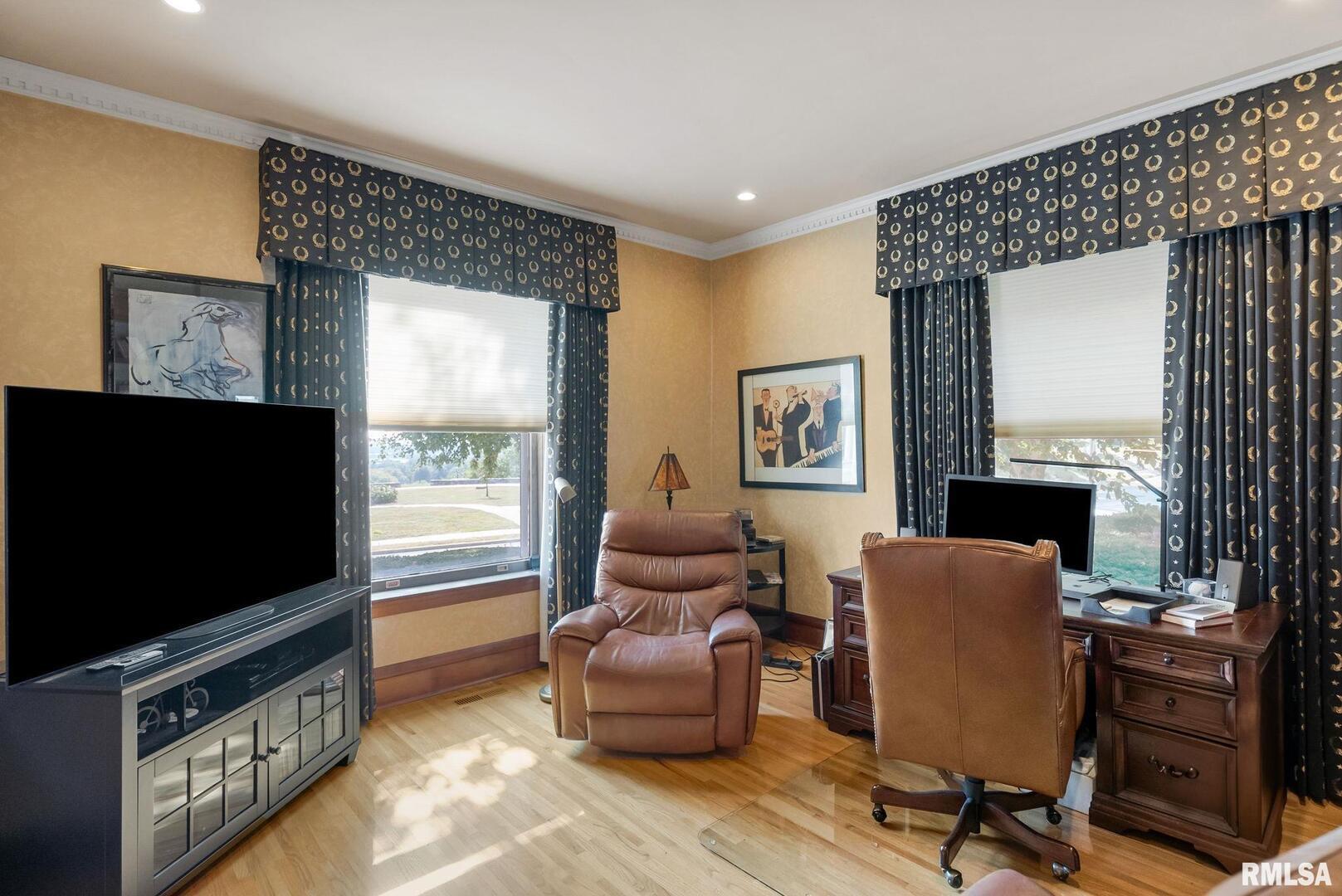 1446 Clay Street Property Photo 12