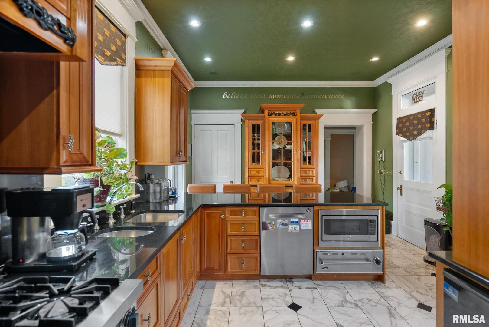 1446 Clay Street Property Photo 16
