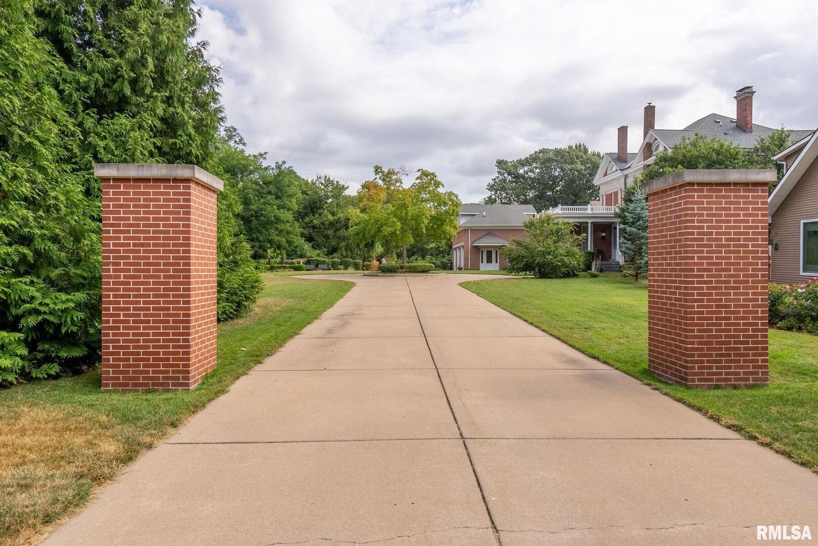1446 Clay Street Property Photo 52