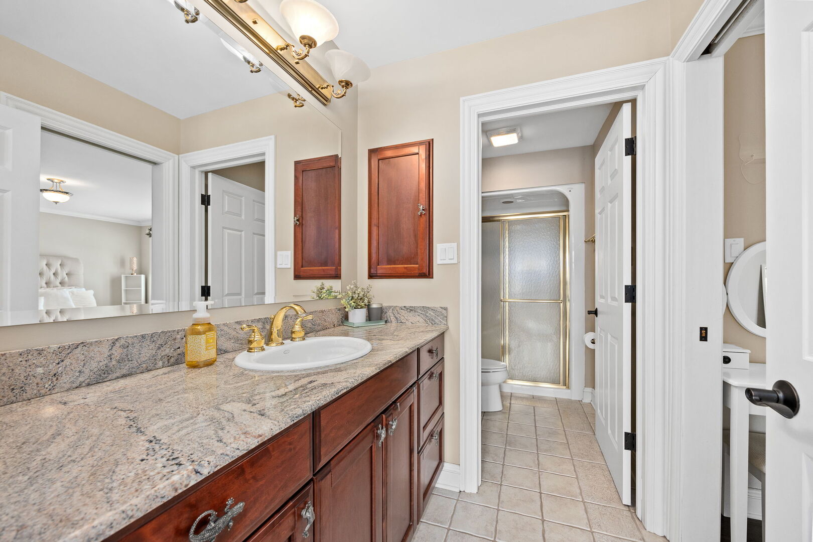7s460 Donwood Drive Property Photo 37