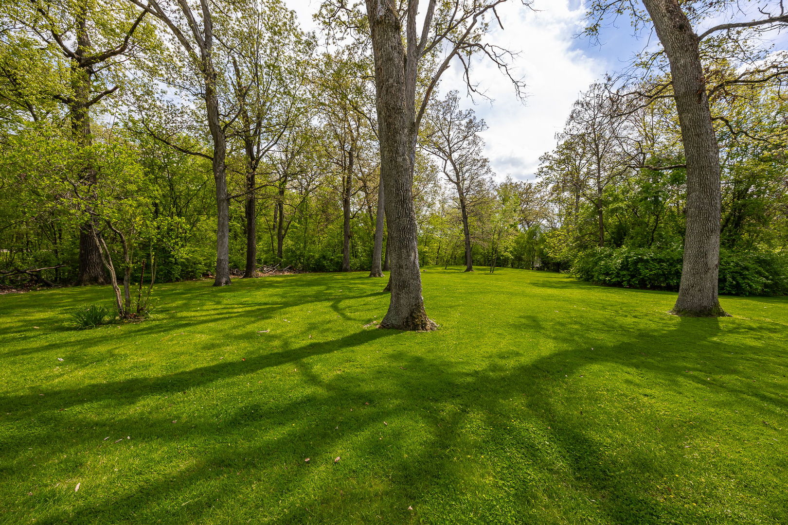 7s460 Donwood Drive Property Photo 60