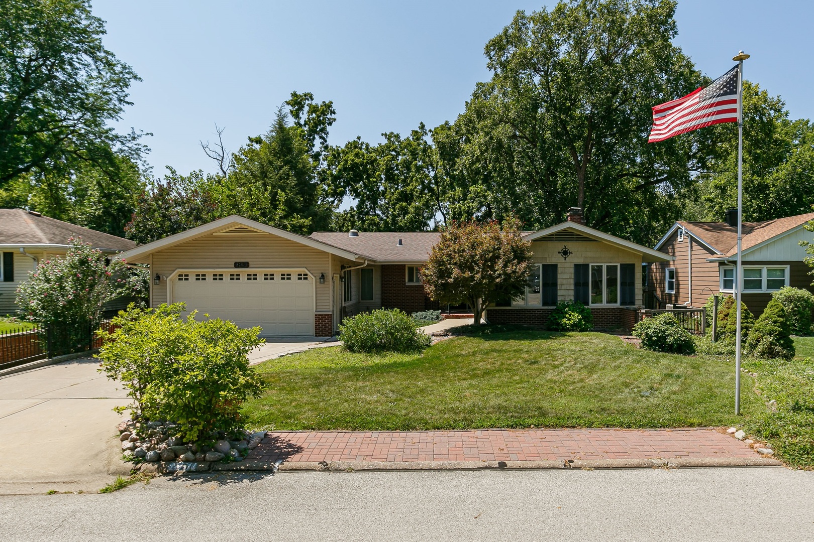 1831 45th Street Property Photo 1