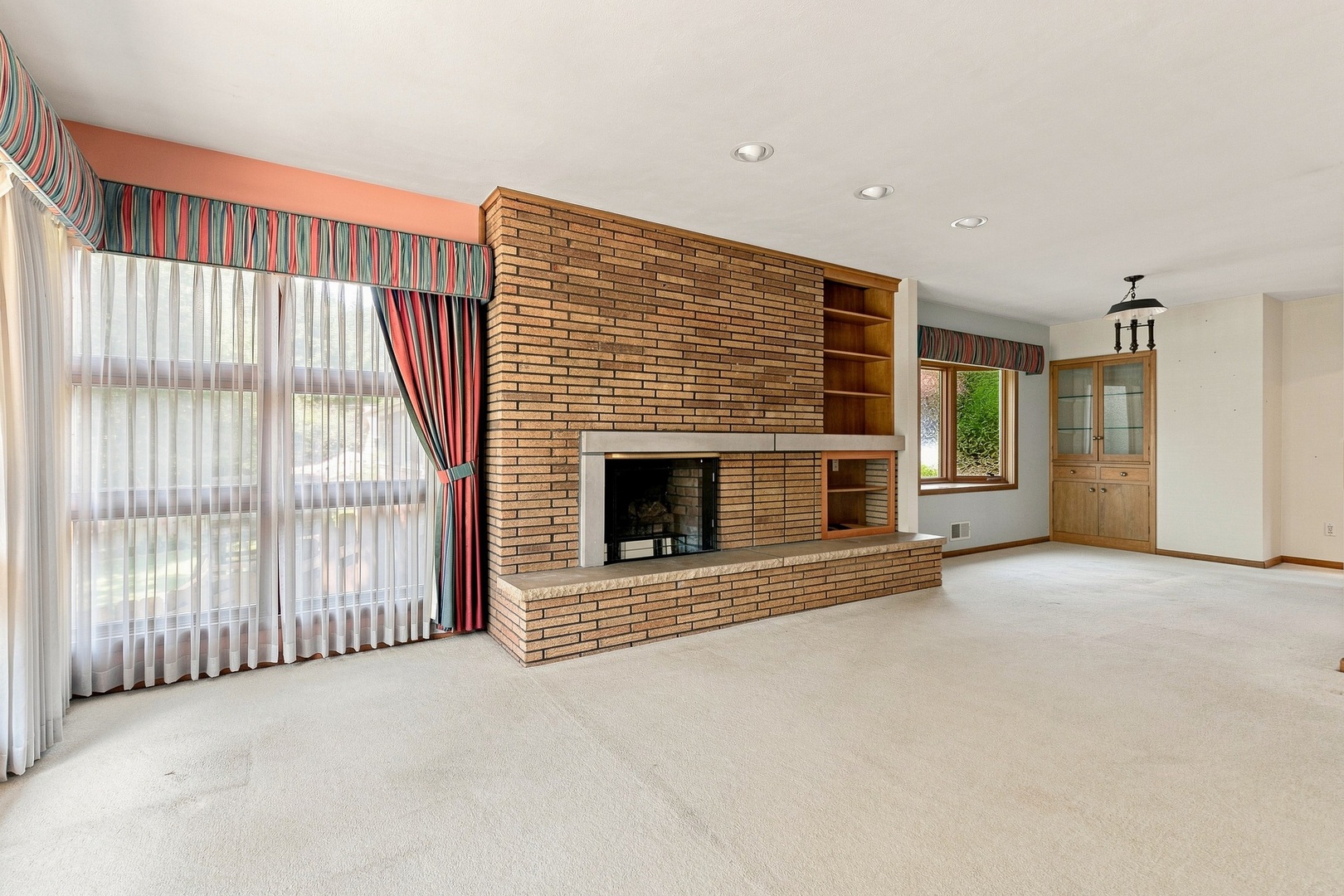 1831 45th Street Property Photo 6