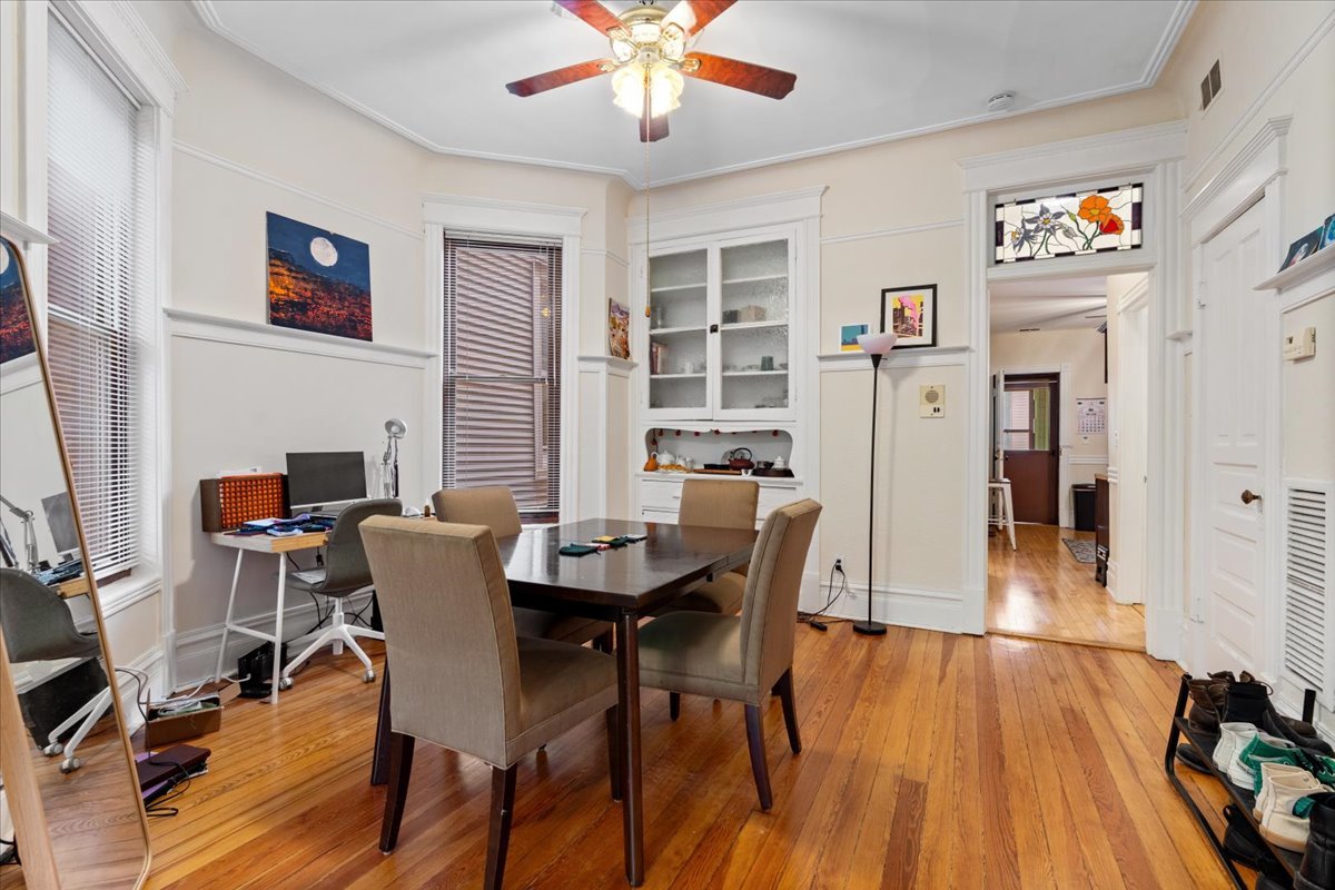 843 W Roscoe Street Property Photo 18