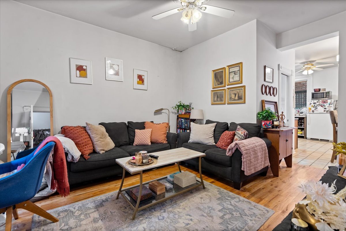 843 W Roscoe Street Property Photo 45