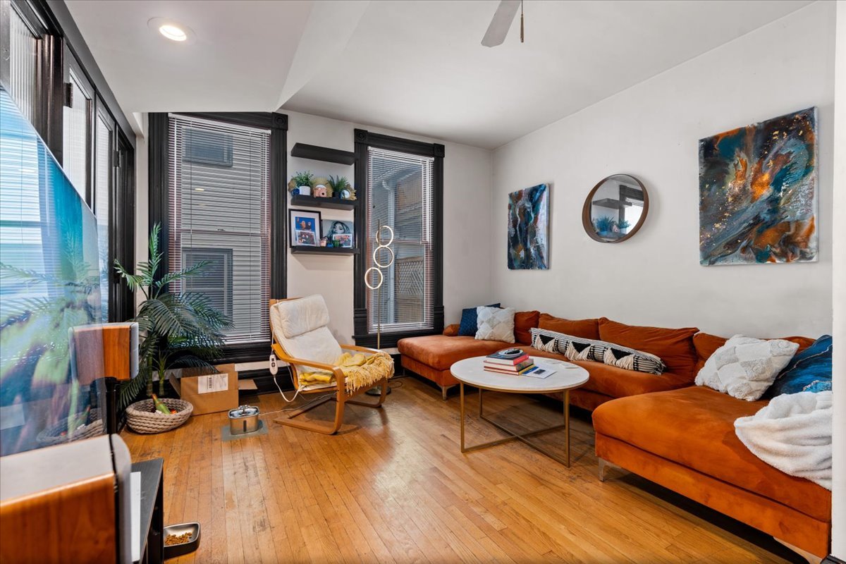 843 W Roscoe Street Property Photo 54