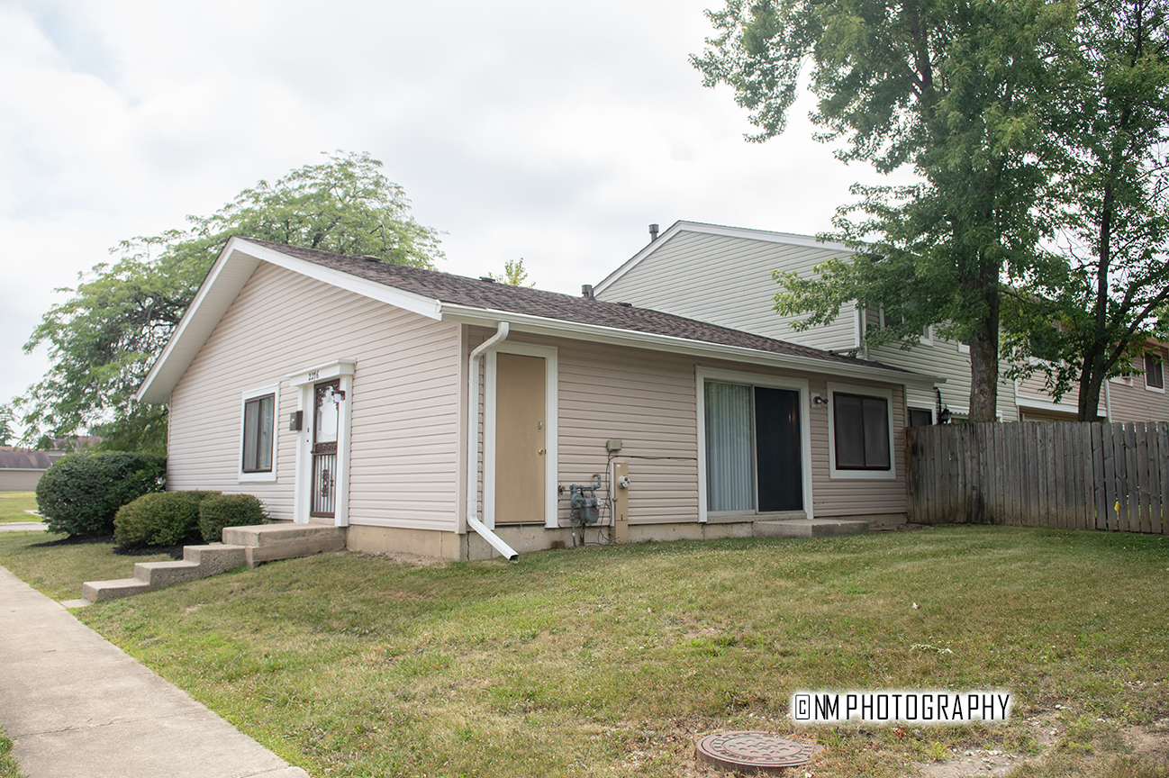2276 Windsor Lane Property Photo 3