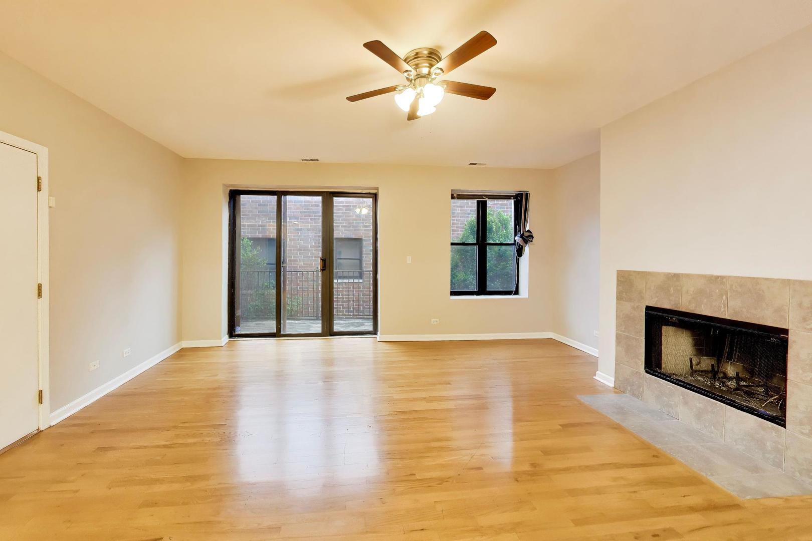 4014 S Drexel Boulevard 4f Property Photo 4
