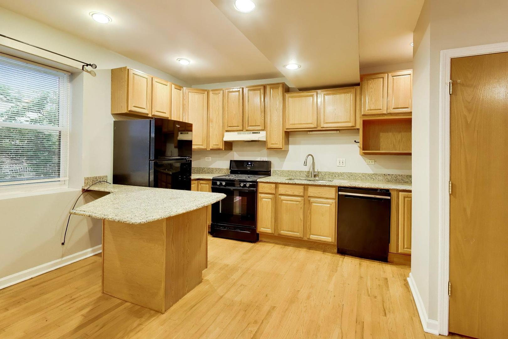 4014 S Drexel Boulevard 4f Property Photo 8
