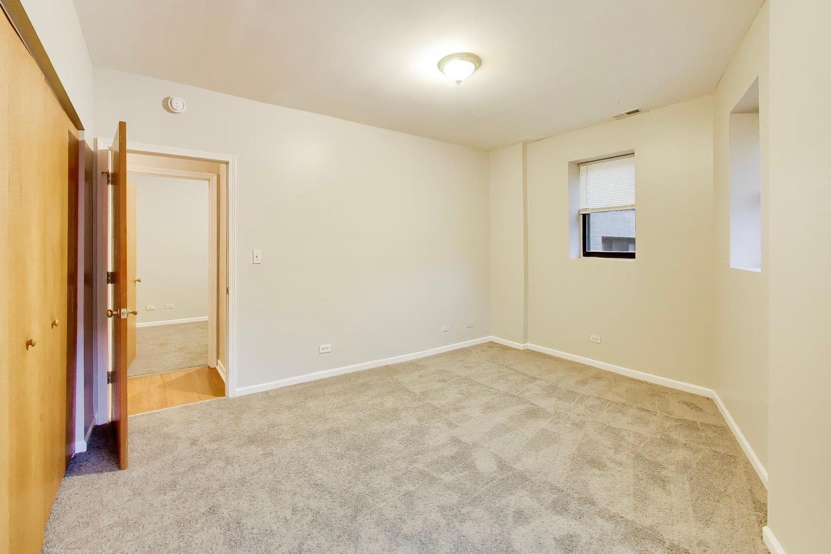 4014 S Drexel Boulevard 4f Property Photo 19