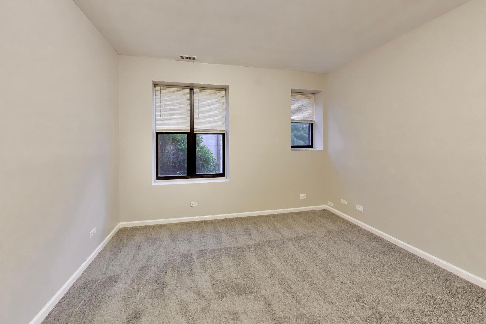 4014 S Drexel Boulevard 4f Property Photo 20