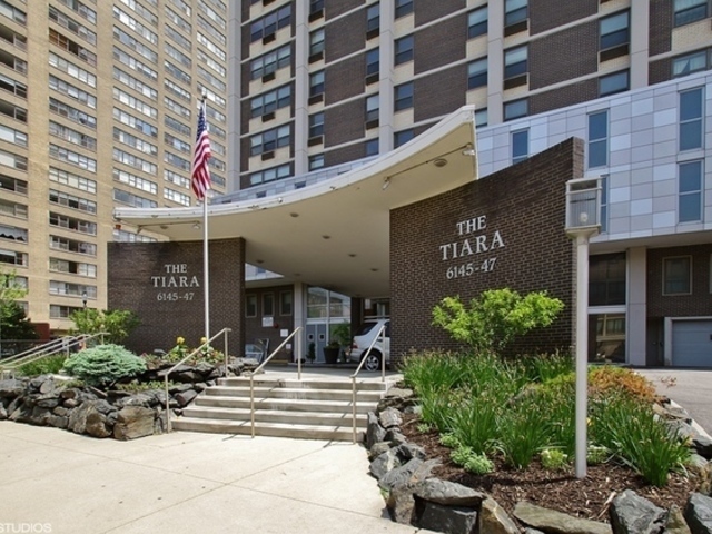 6147 N Sheridan Road 26B