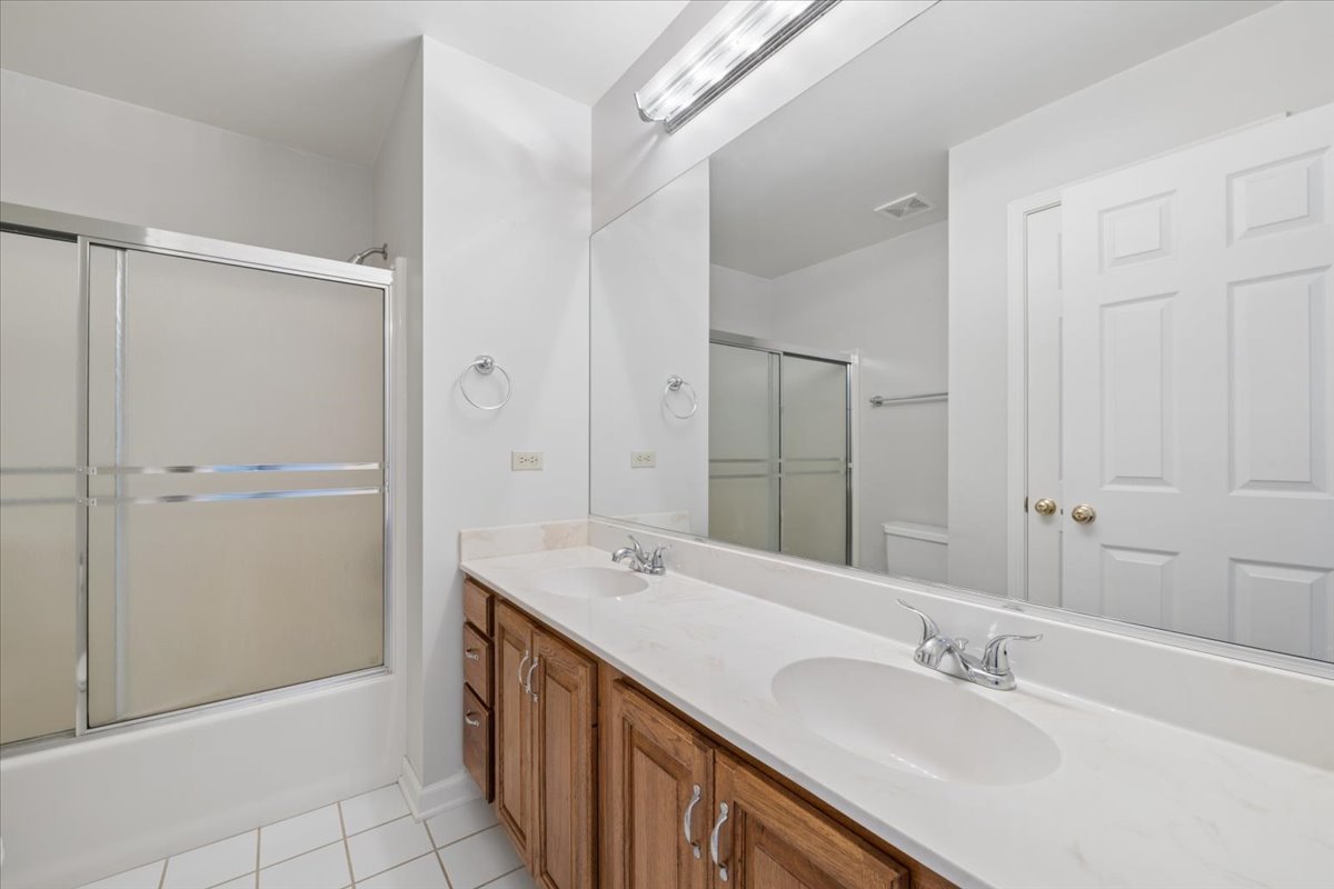 41w610 Silvana Drive Property Photo 25