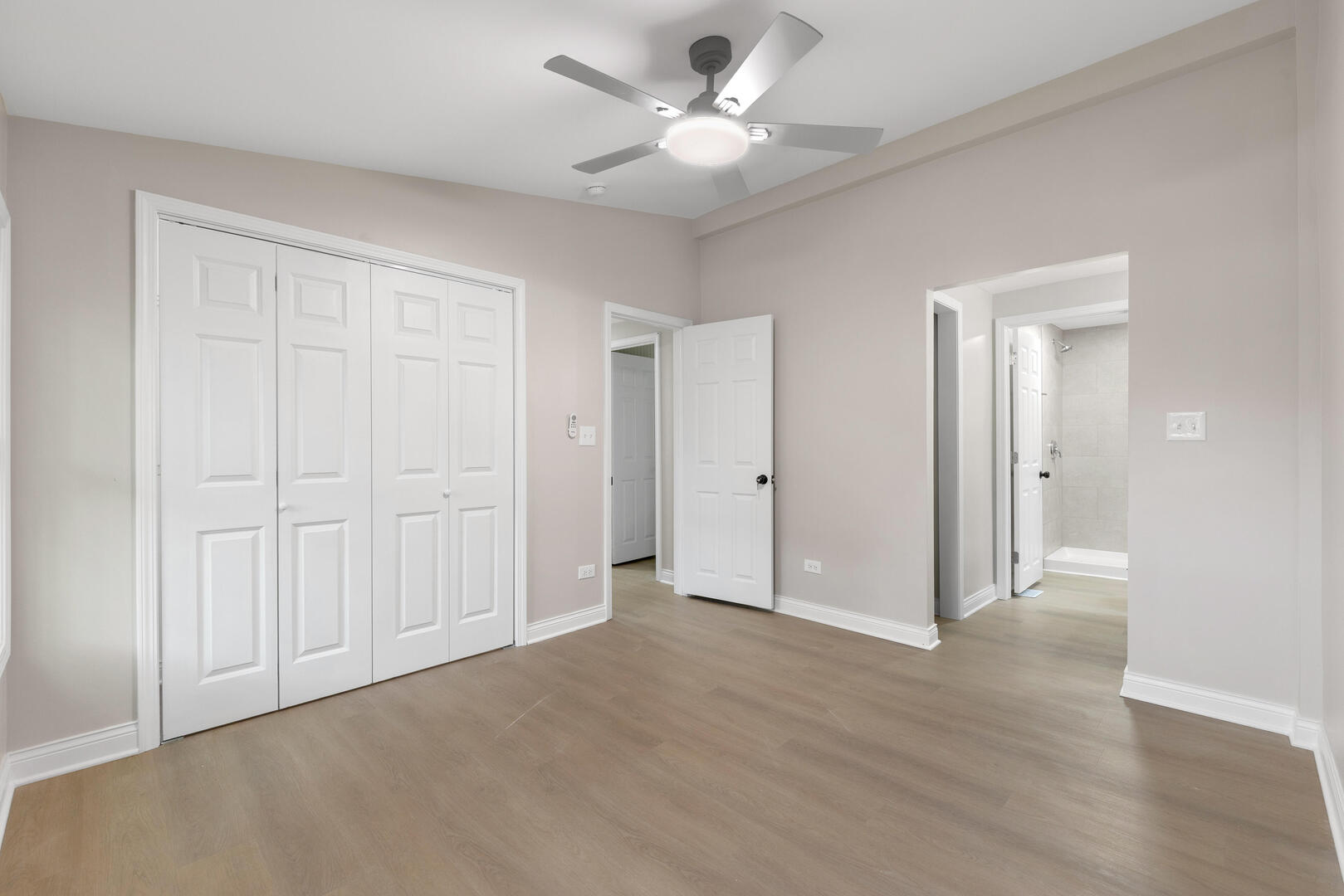1139 W Barry Lane Property Photo 12