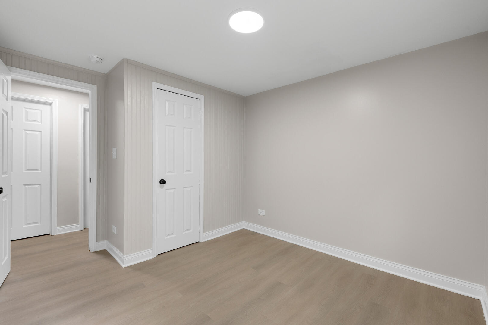 1139 W Barry Lane Property Photo 16