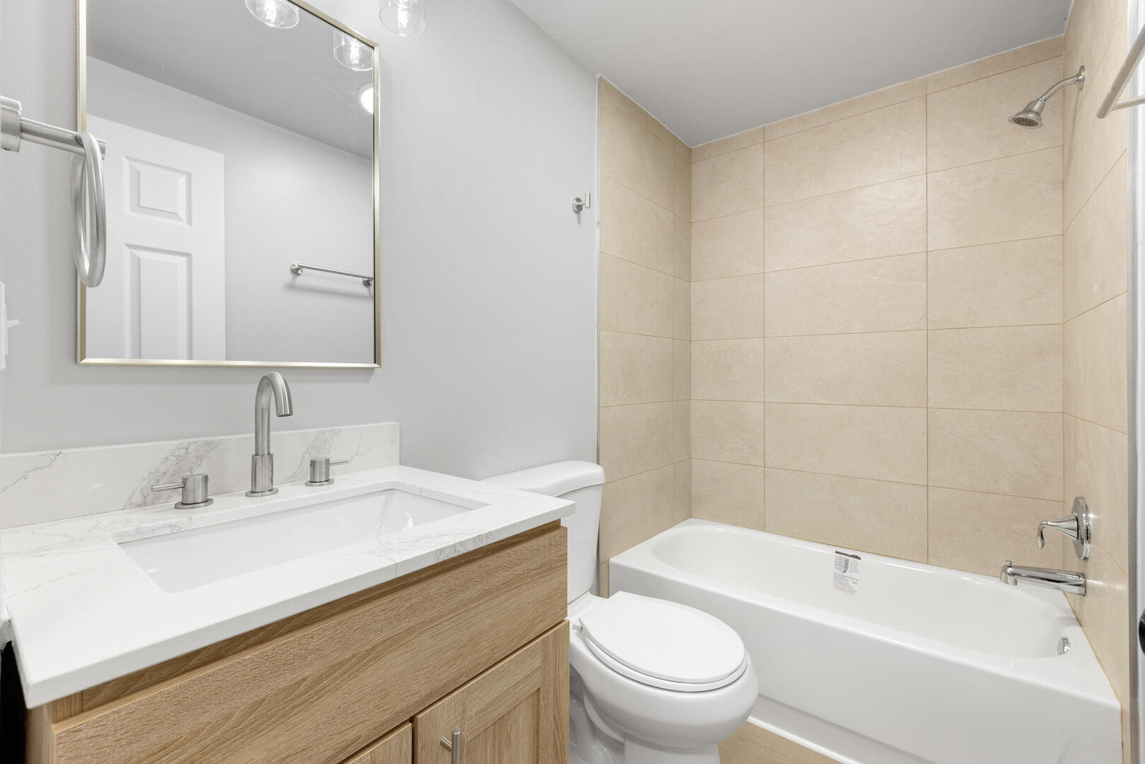 1139 W Barry Lane Property Photo 17