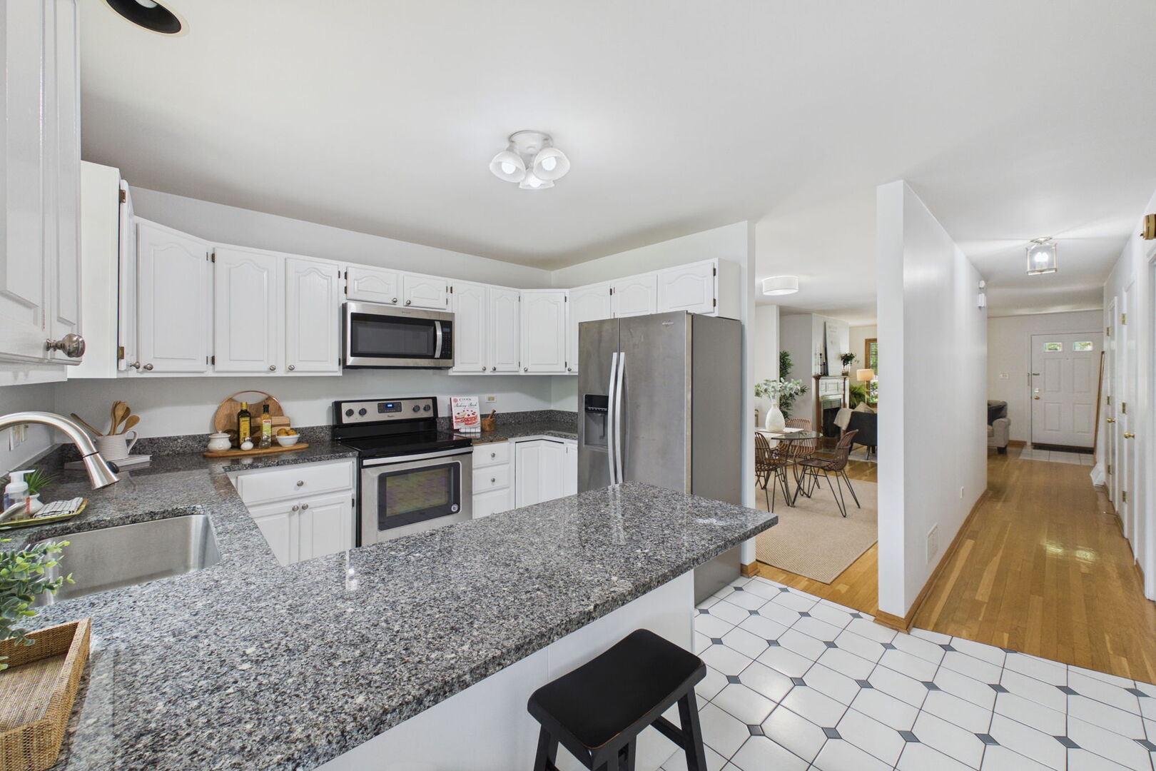 31 N Madison Avenue Property Photo 9
